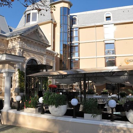 Vigo Grand Hotel Ploieşti Kültér fotó