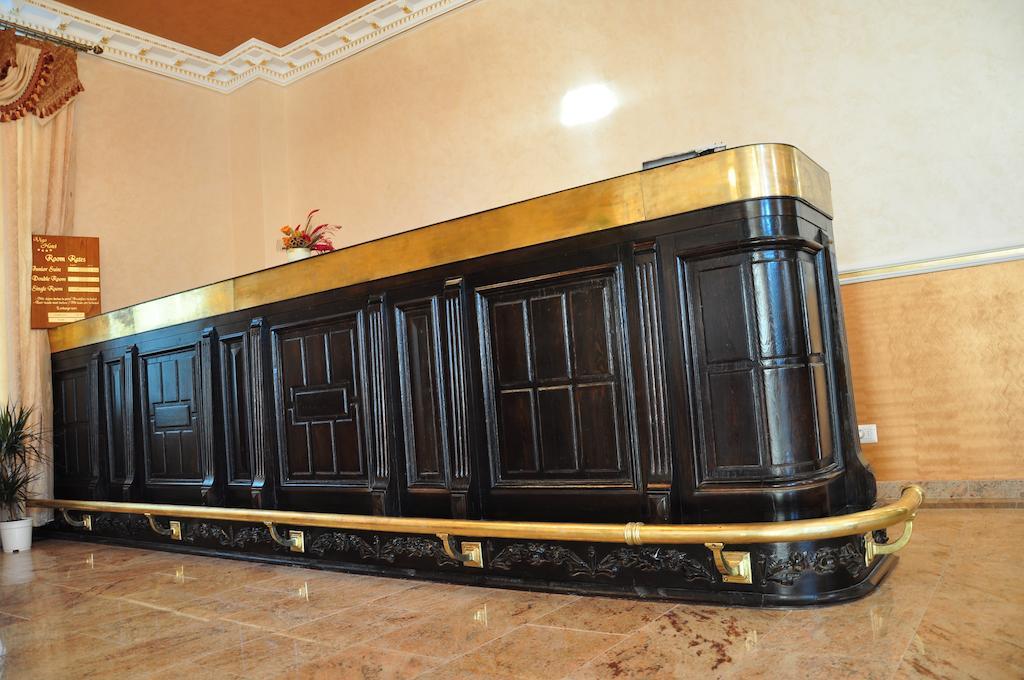 Vigo Grand Hotel Ploieşti Kültér fotó