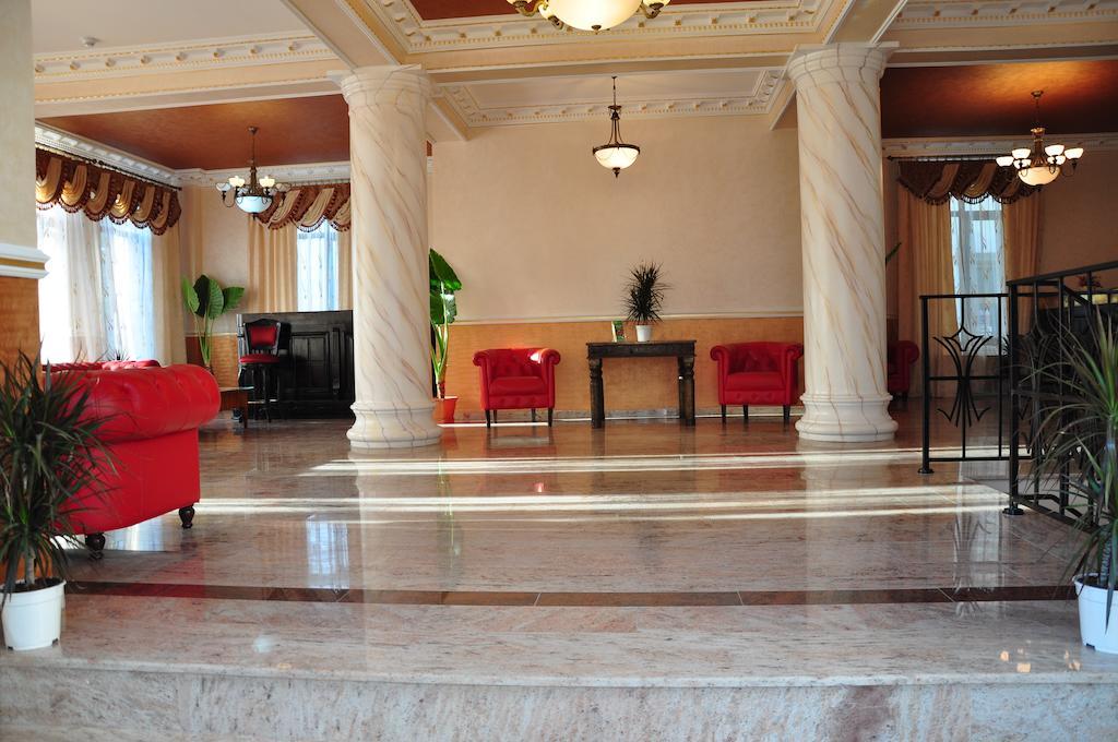 Vigo Grand Hotel Ploieşti Kültér fotó