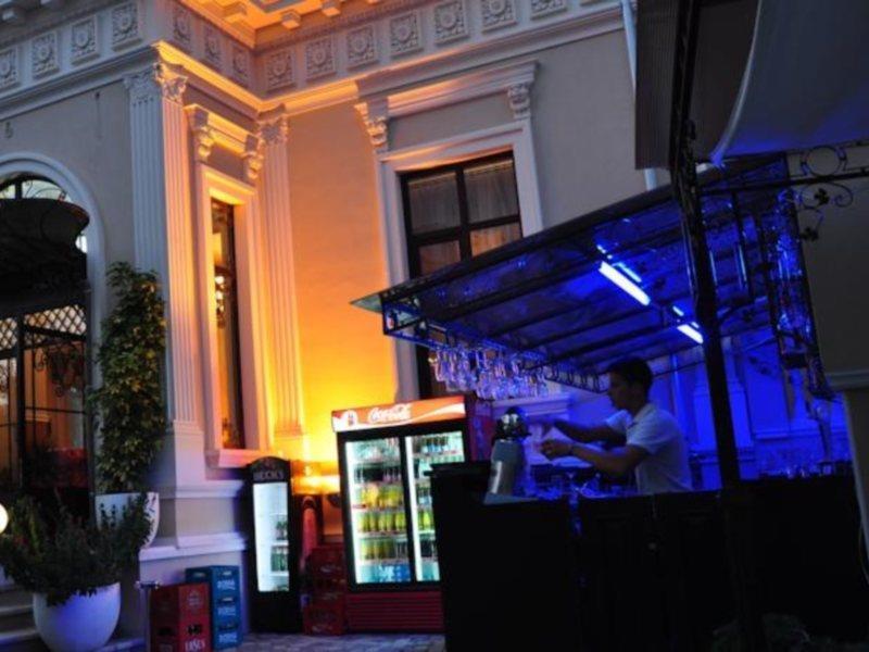 Vigo Grand Hotel Ploieşti Kültér fotó
